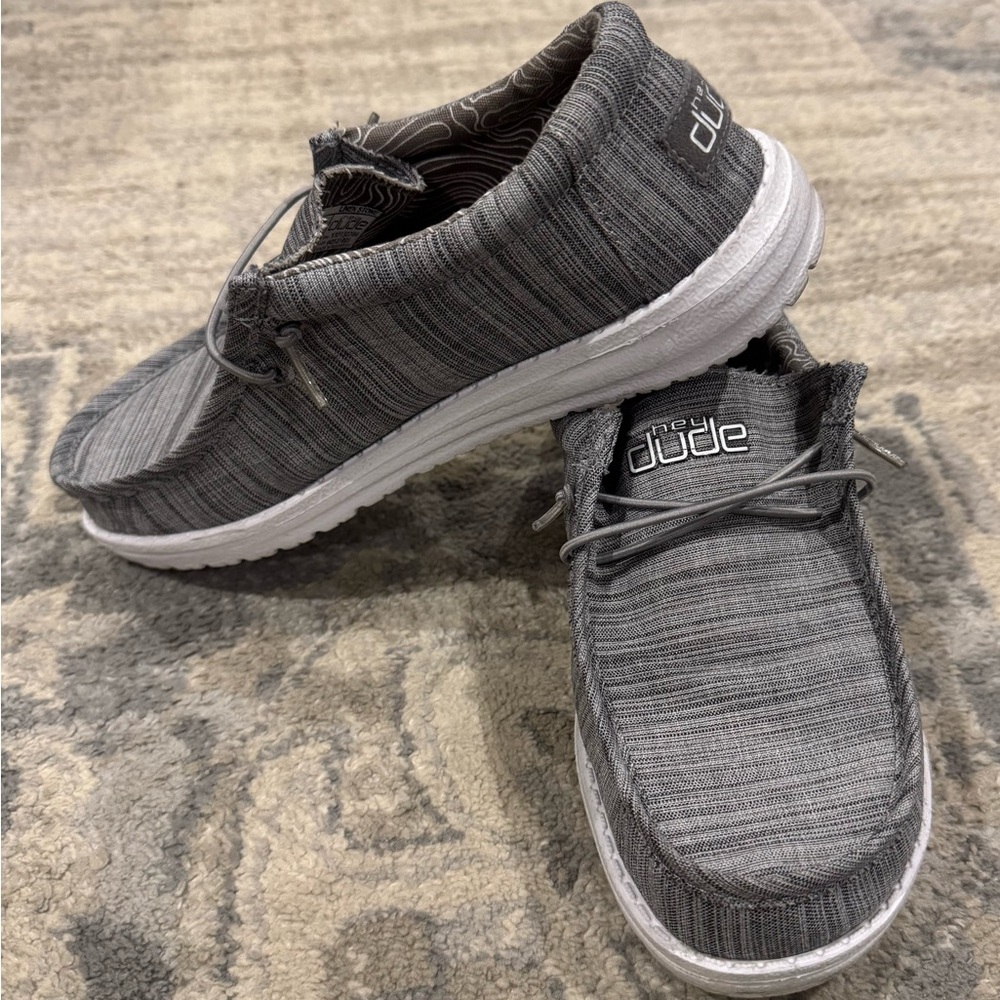 Hey Dude (Youth Size 5) - Picture 2 of 7